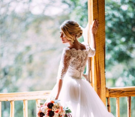 10 Times We Fell in LOVE With Long Sleeve Wedding Gowns