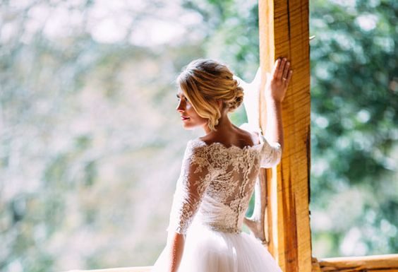 10 Times We Fell in LOVE With Long Sleeve Wedding Gowns